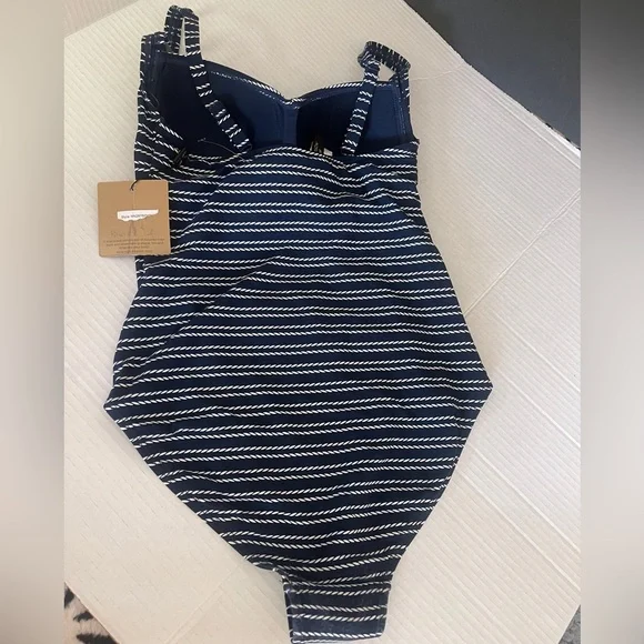 NWT Nip Tuck Swimsuit Joanne 6 blue stripe one-piece multicup fit slimming - Picture 3 of 10